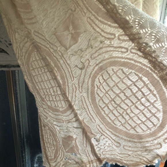 Gimmicks Bke Lace top - Picture 4 of 5